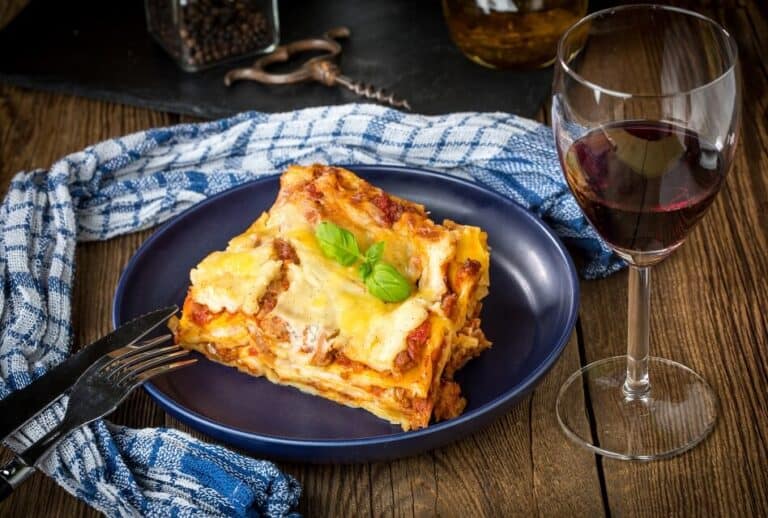 Dining Like In Italy: How To Pair Lasagna And Wine – WineLoverMagazine