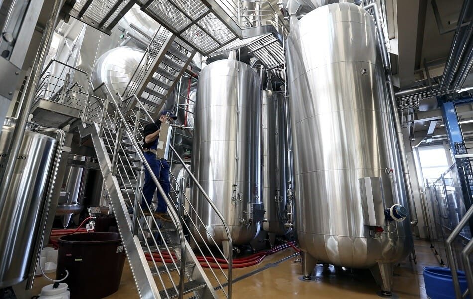 Big Steel Tanks for Prosecco Production