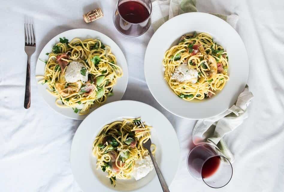 Pasta with White Sauce and Red Wine